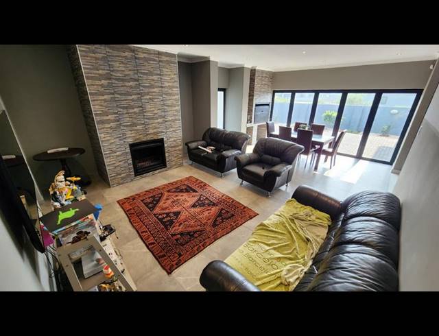 3 BEDROOM HOUSE FOR SALE IN FOUNTAINS ESTATE